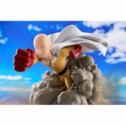 One-Punch Man Saitama Diorama Figure